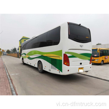 Xe buýt du lịch đã qua sử dụng giảm giá tại thị trường Châu Phi